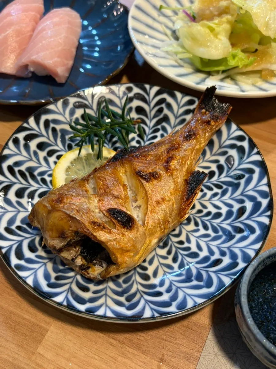 코스 중간에 나온 참치 초밥