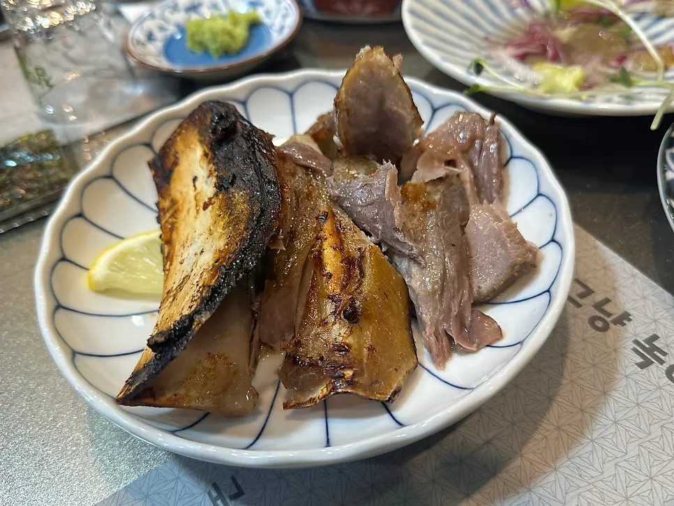 Salad and fried course dishes