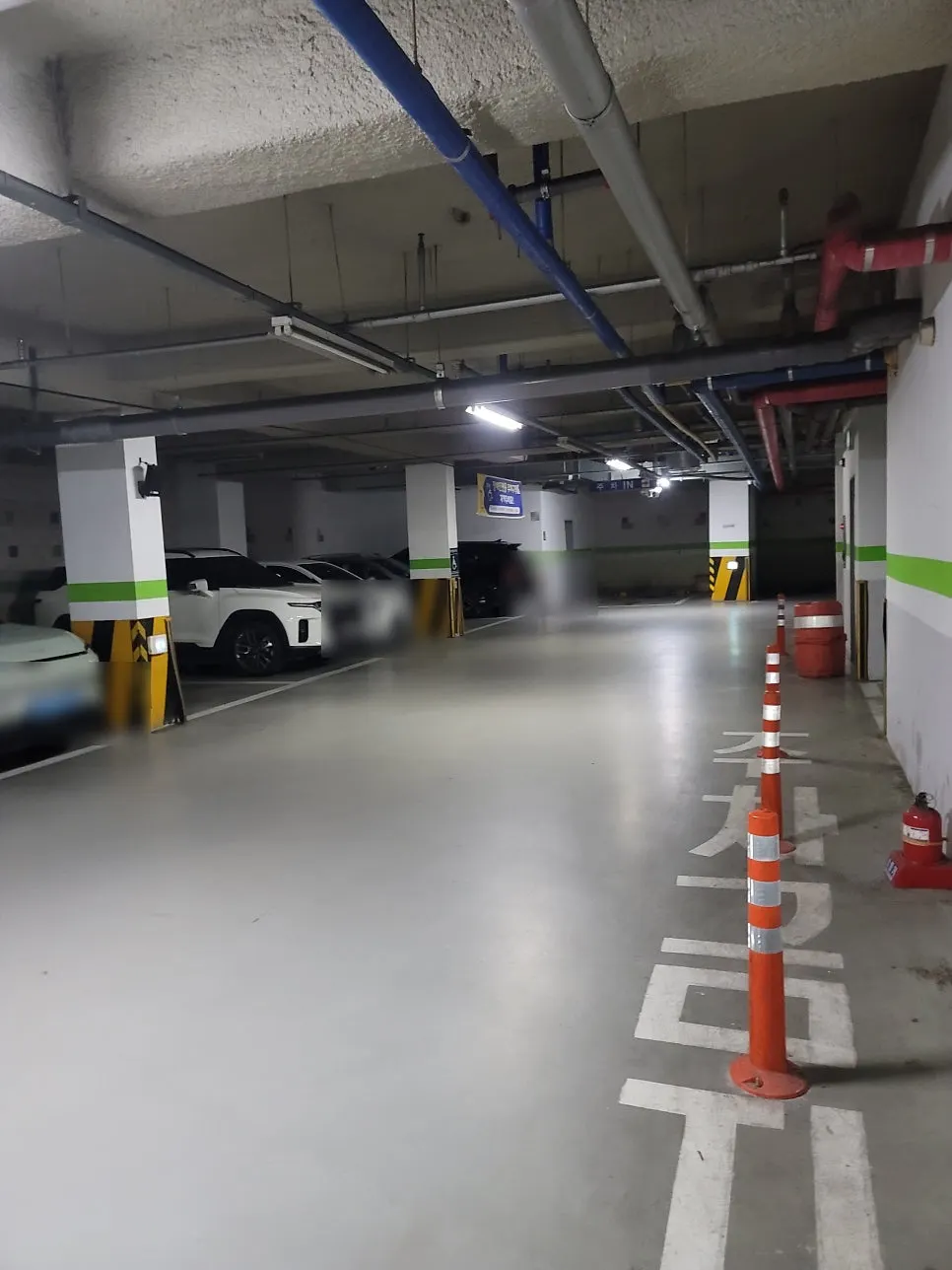Parking lot in the building where Maguro Tuna is located