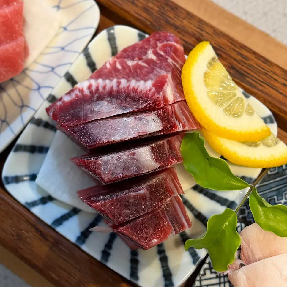 세 번째 참치 코스 접시