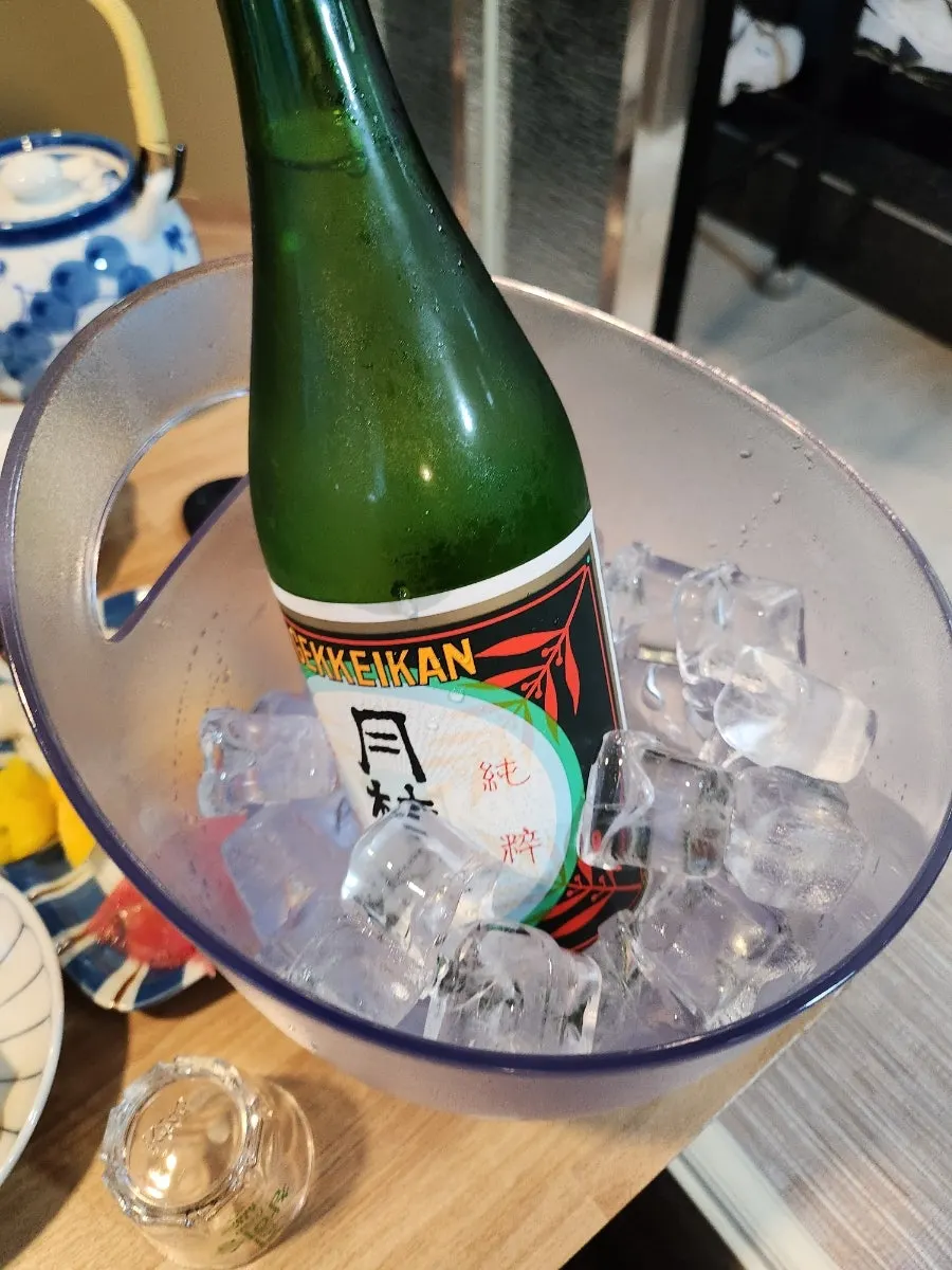 아이스 바스켓에 담긴 사케