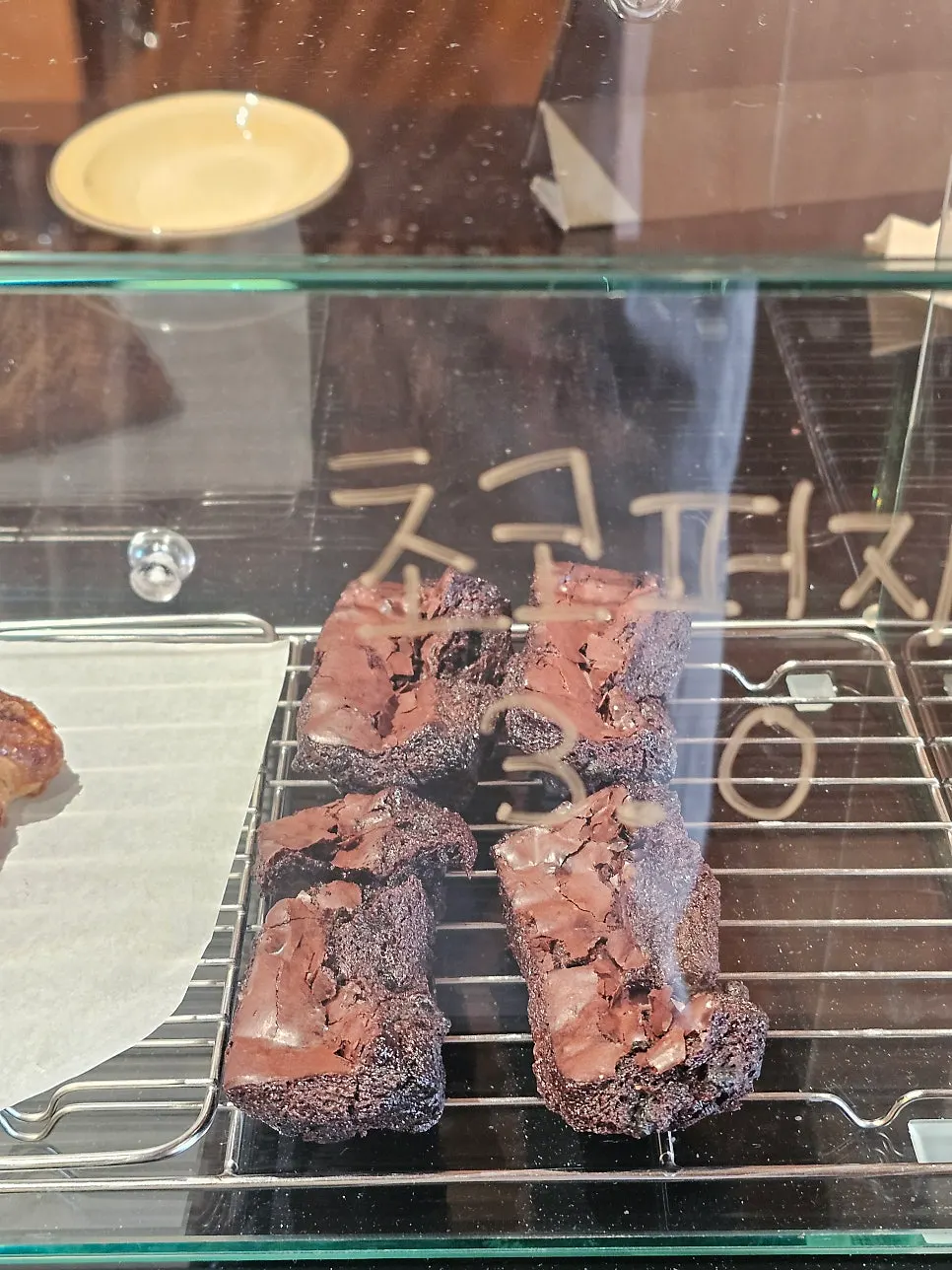 Desserts on display at Hoot café