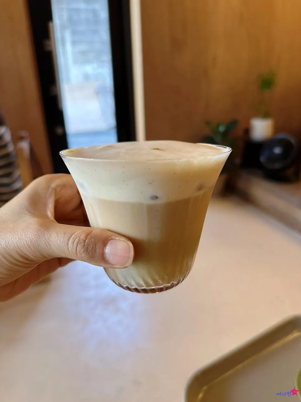 짭조름한 맛이 더해진 소금커피