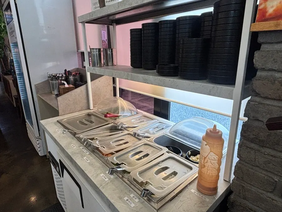 Self-serve bar at Bulnaneun Jjukkumi Yuryang Direct Branch