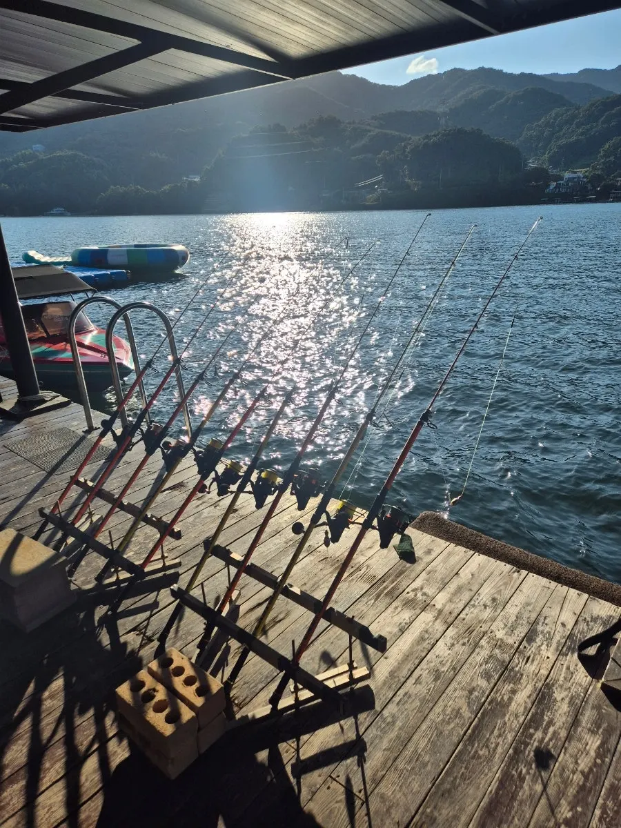 Riverside dock right before boarding the motorboat