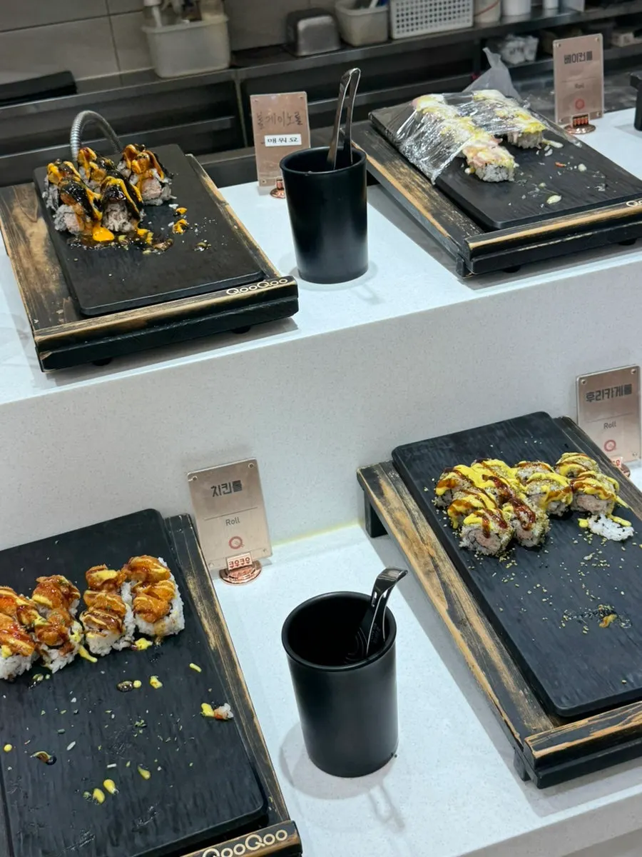 Salad and dressing station at QooQoo Chuncheon Branch