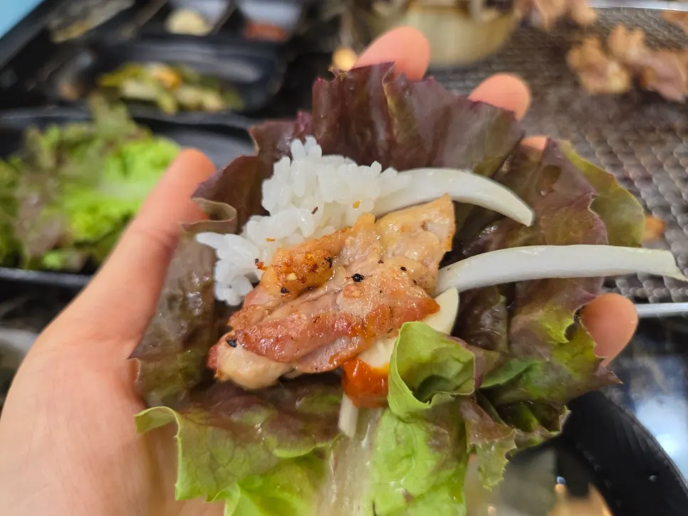 Salt dakgalbi browning nicely over charcoal