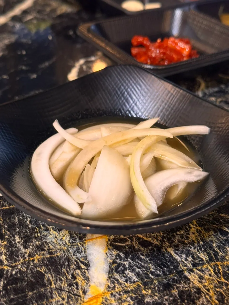 Refillable side dishes