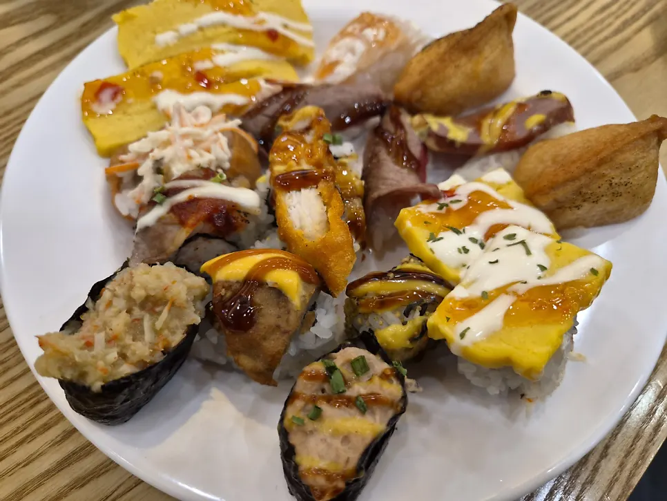 A variety of buffet foods