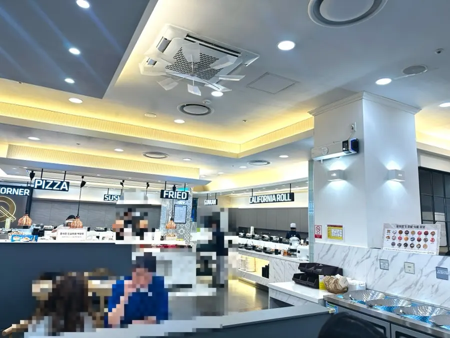 Bright interior with plenty of seating