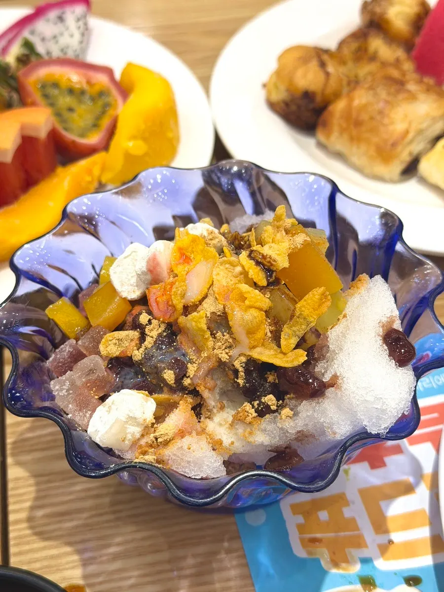 A bowl of self-made bingsu