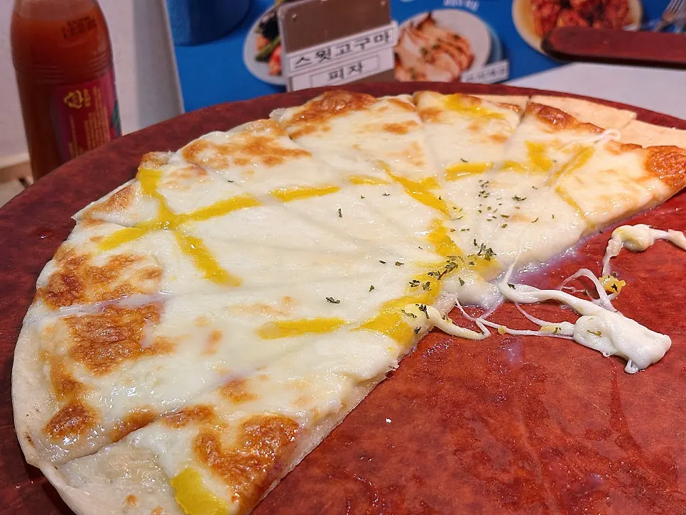 Bread and pancake pizza corner of the buffet