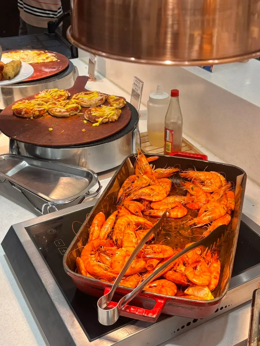 Kebabs and chicken wingettes at the BBQ counter