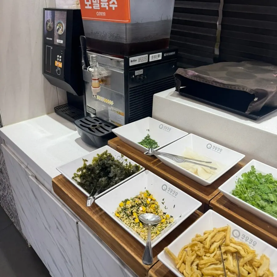 Buffet food counter at QooQoo Chuncheon Branch