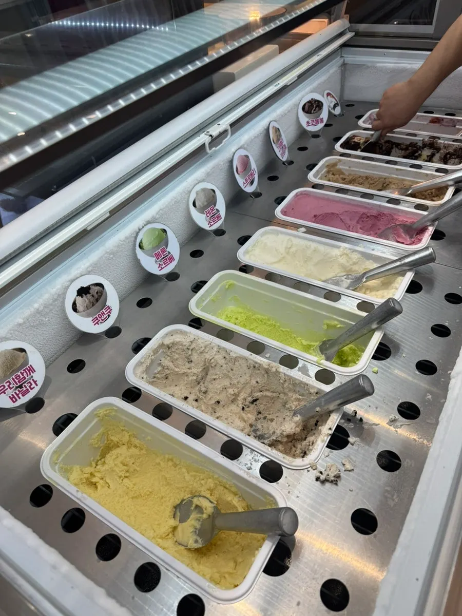 Dessert counter at QooQoo Chuncheon Branch