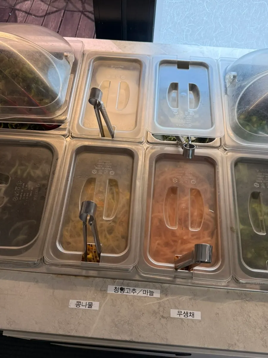 Self-serve bar at Bulnaneun Jjukkumi Yuryang Direct Branch