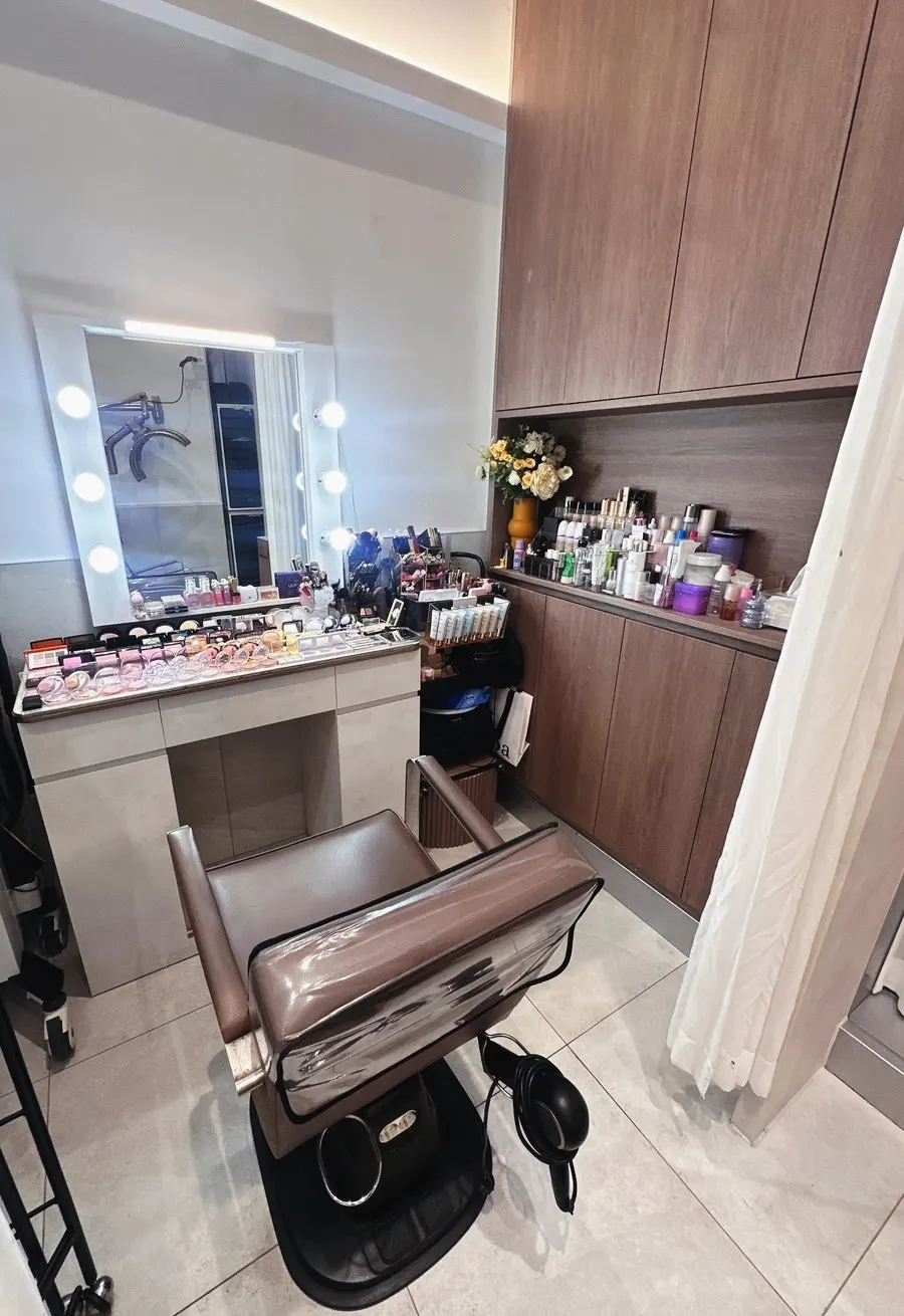 Private space for hair and makeup services