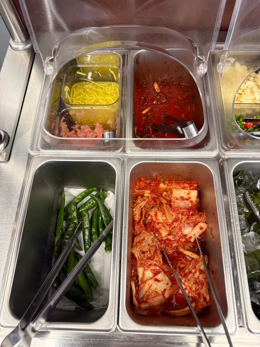 Self-serve bar for freely taking extra side dishes