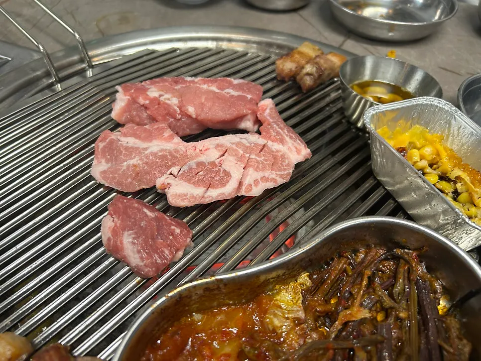Galbi ordered at the next table