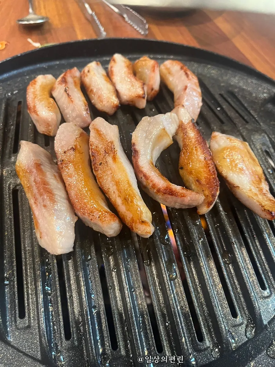 가족 외식하기 좋은 충주 고깃집 내부