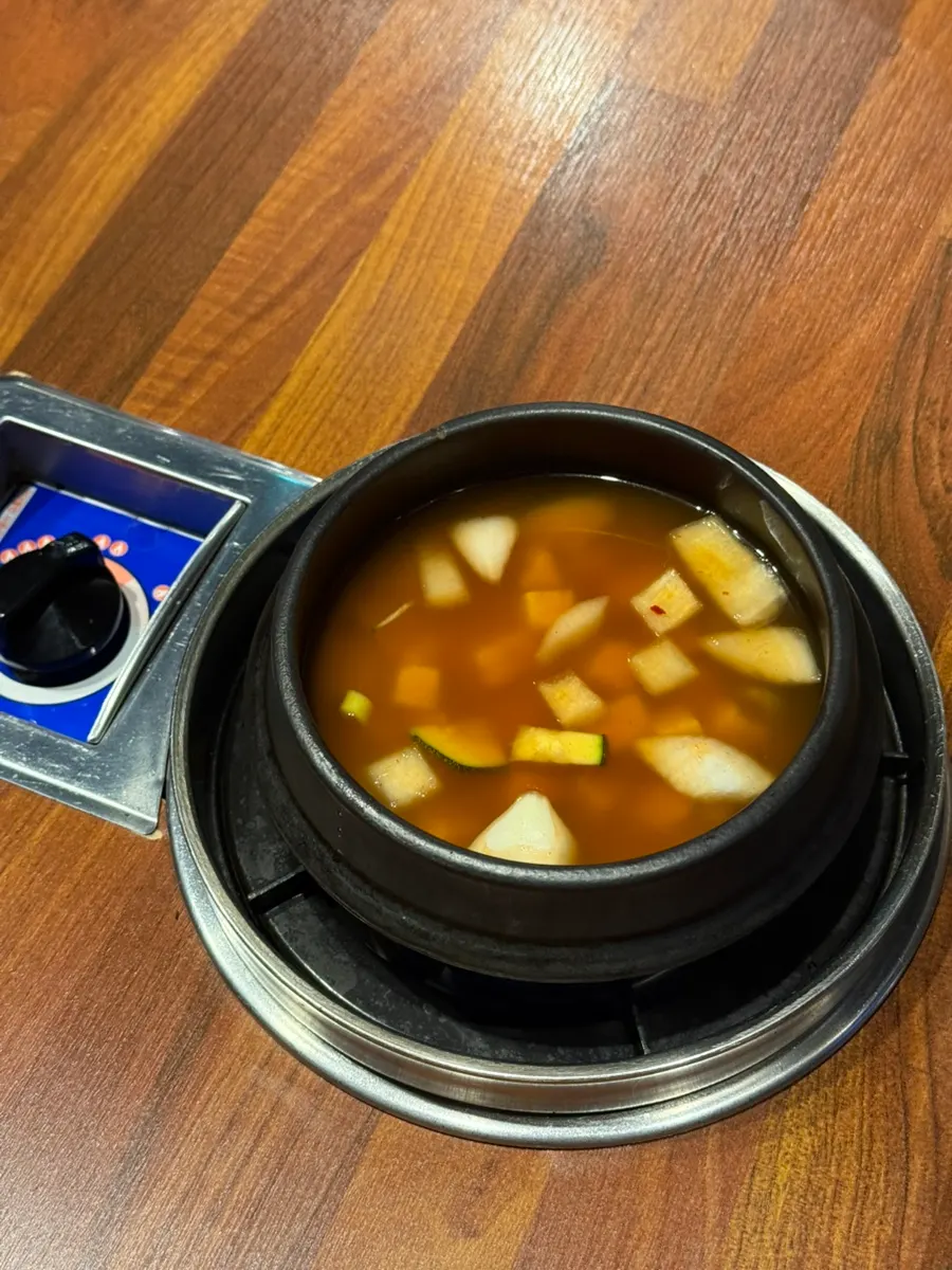 끓고 있는 된장찌개