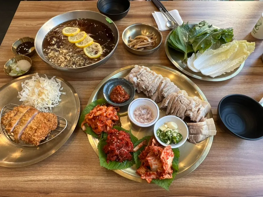 Nagwon-ui Soba signature meal spread