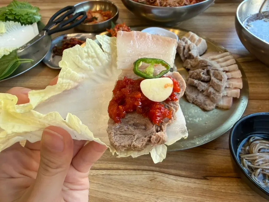 Neatly plated 2-person small bossam