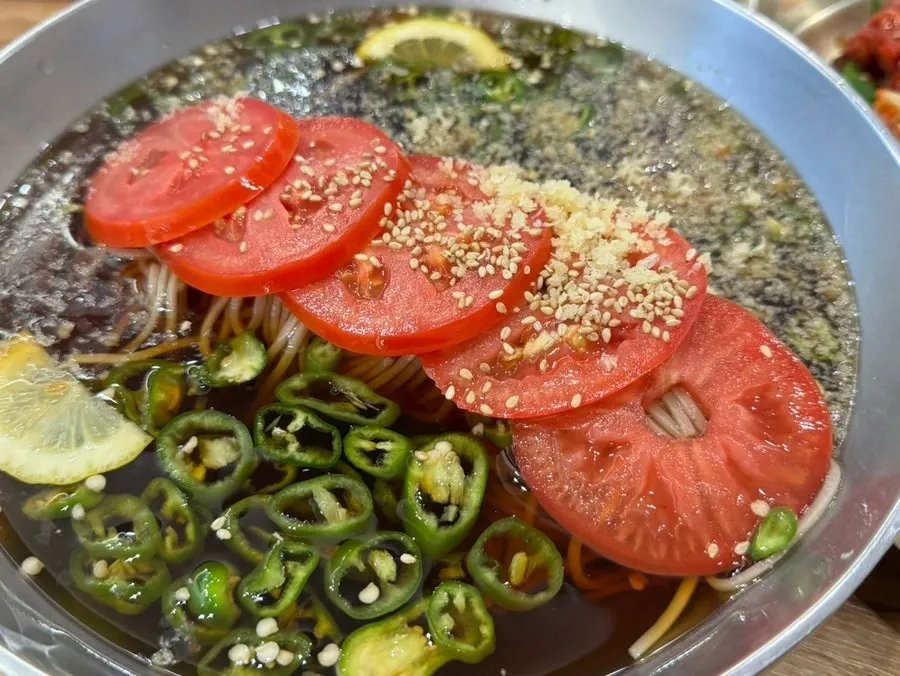 하루 10그릇 한정 청양토마토소바 한 그릇