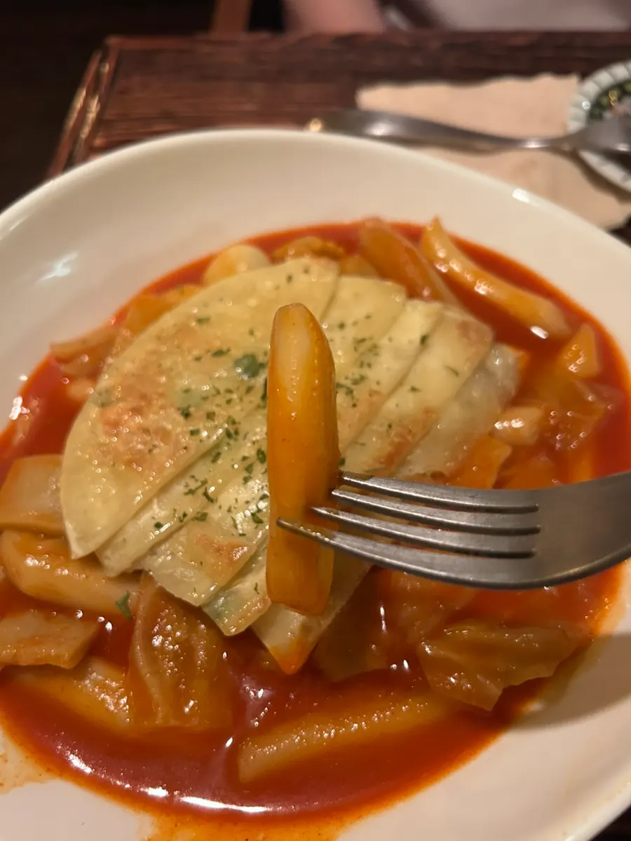 브아브아 납작만두와 옛날 떡볶이