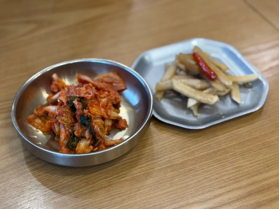 보쌈과 함께 나온 쌈 채소