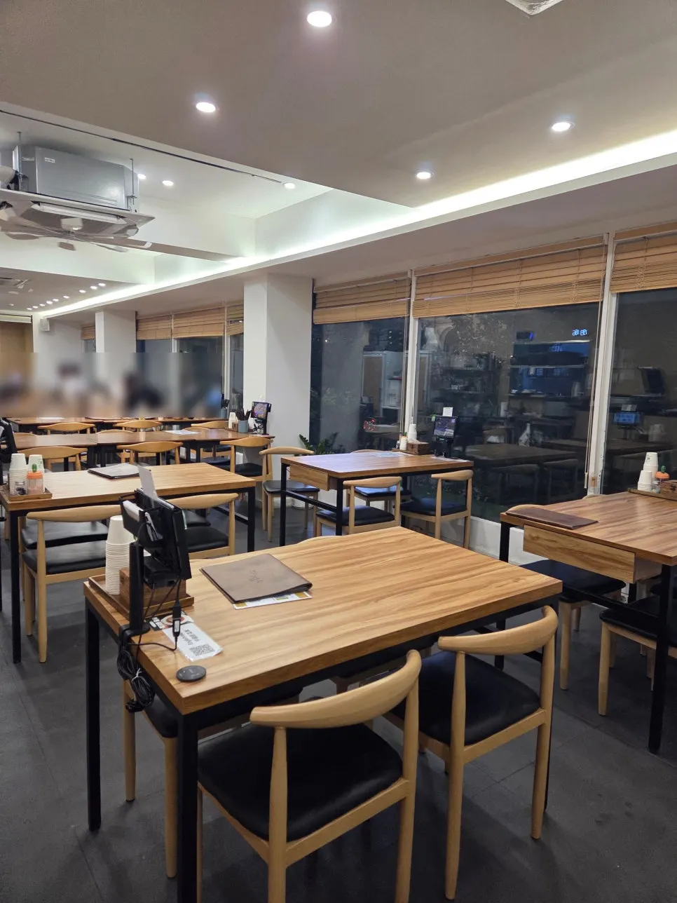 Clean interior of the Nagwon-ui Soba dining room