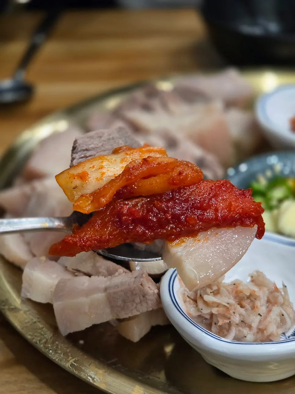 Side dishes served alongside the bossam