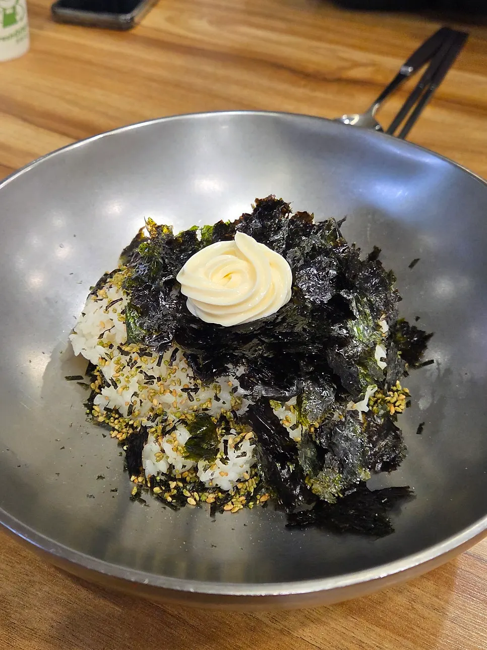 Rice ball with mayonnaise and gim