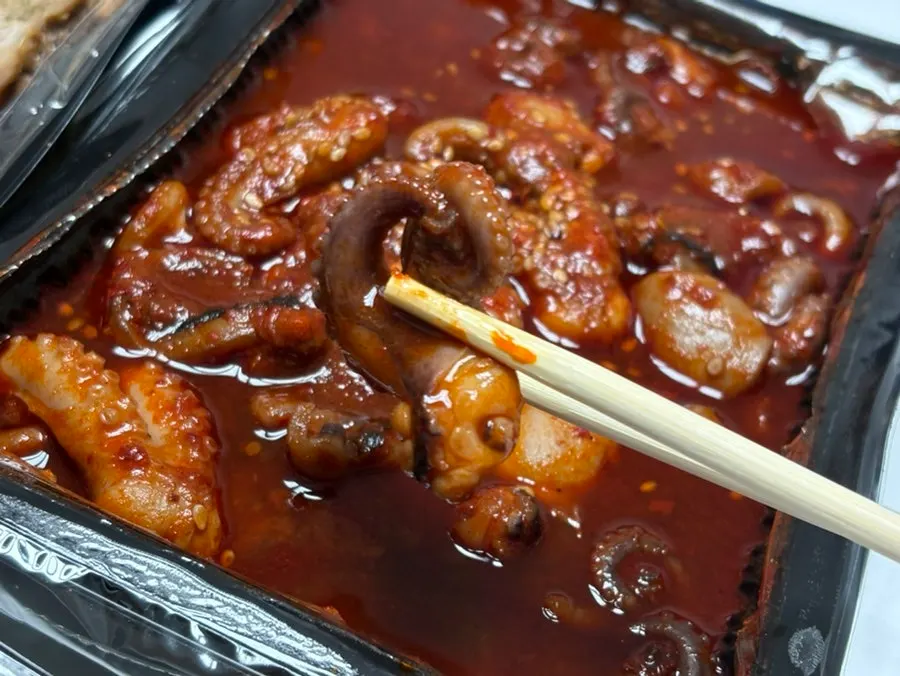 Spicy jjukkumi coated in rich sauce
