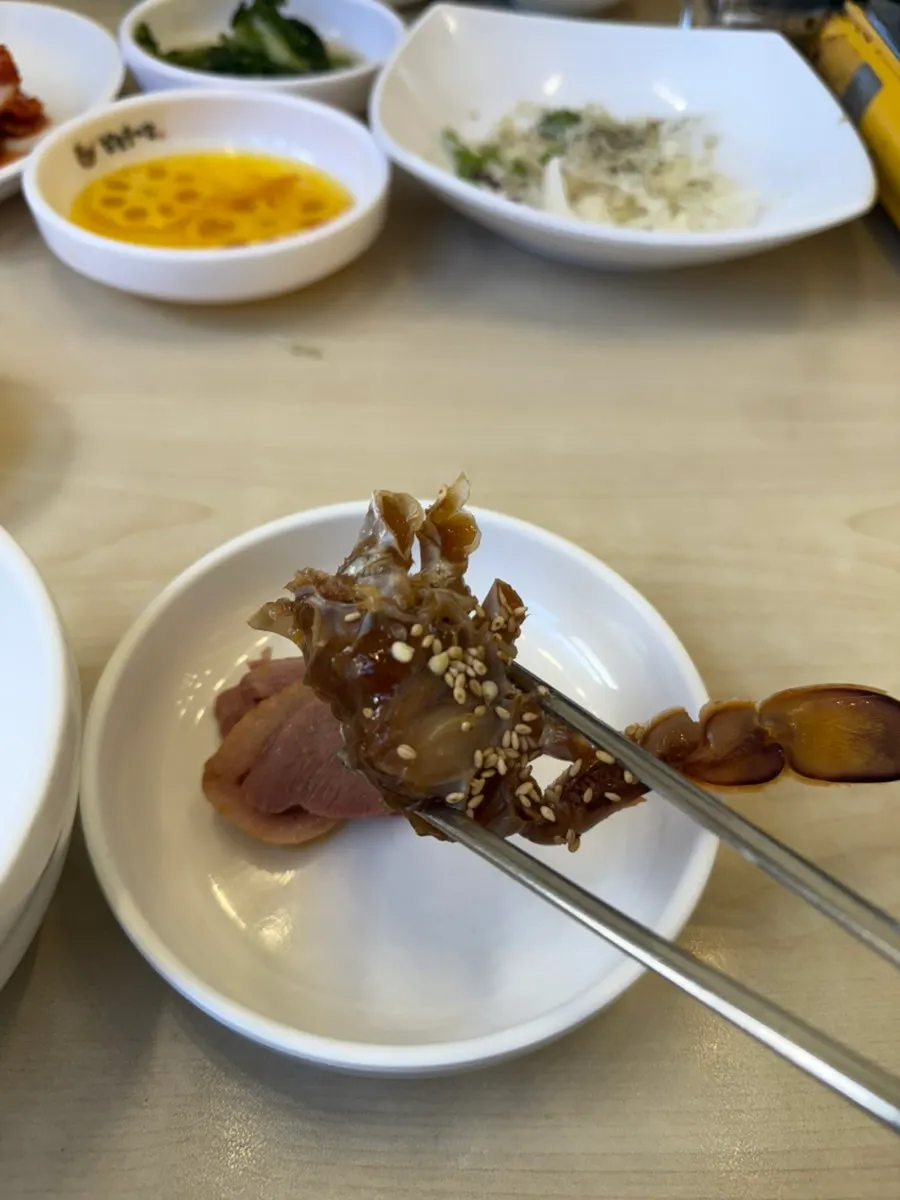 게살이 꽉 찬 제주황게장 한 접시