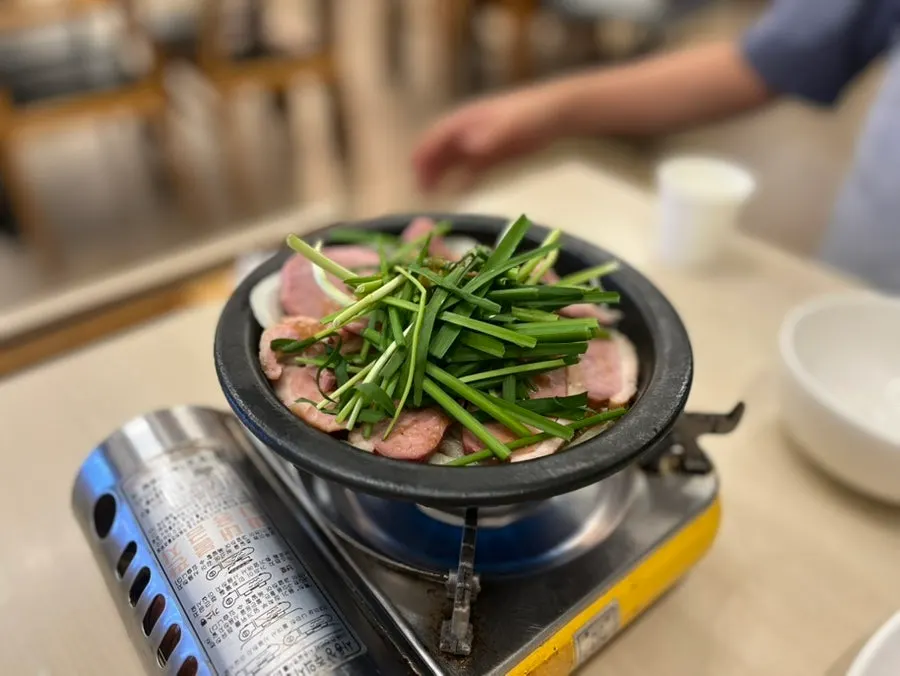 Full spread of the Chuojeong set menu