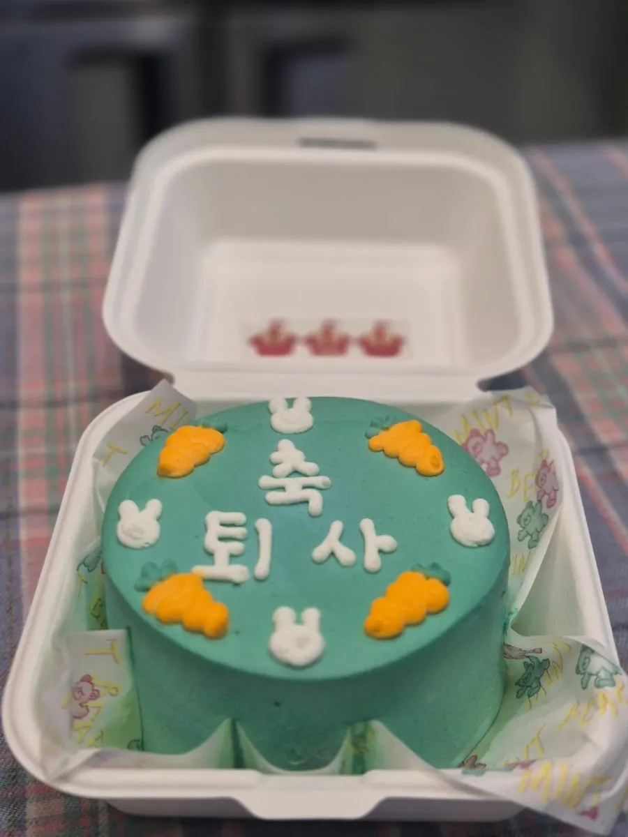 Rabbit-design lunchbox cake from Circus Rabbit