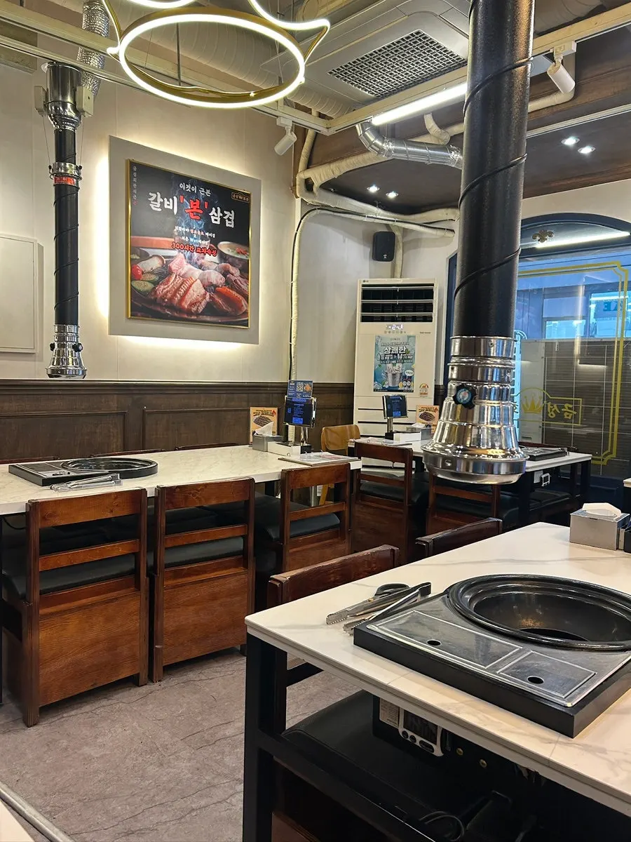 Clean interior of the restaurant