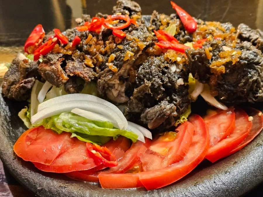 Huhugwan yuringi showing moist chicken inside