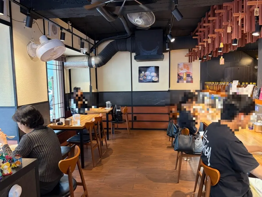 店内の座席スペース