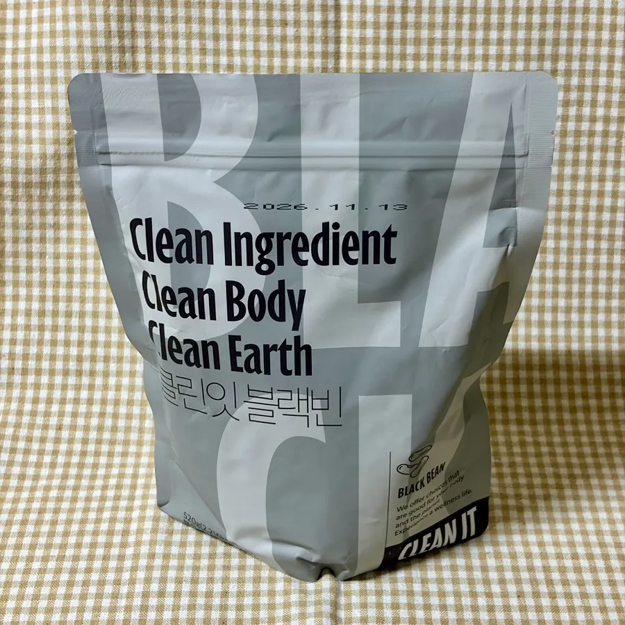 Cleanit Black Bean plant protein product package