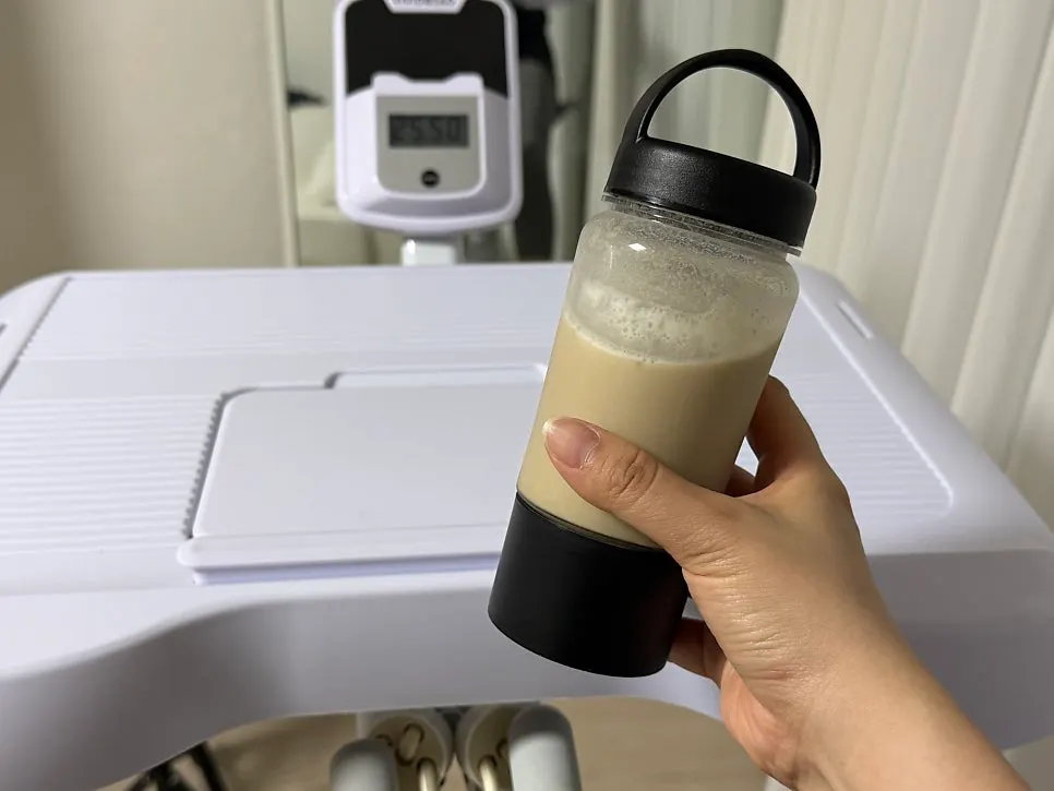 Vegan protein blend of black soybean, rice, and pea protein