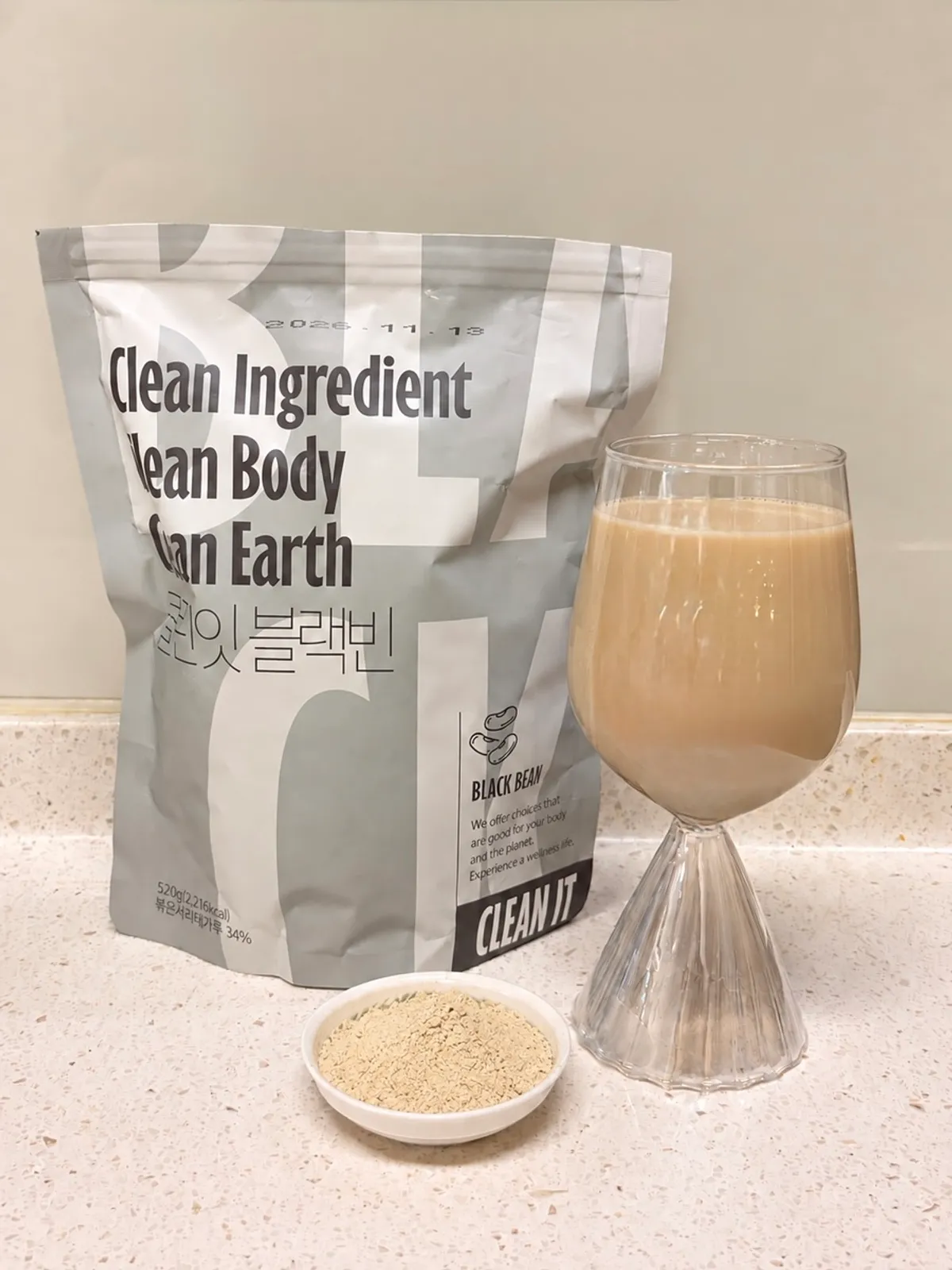 Cleanit Black Bean plant protein product package