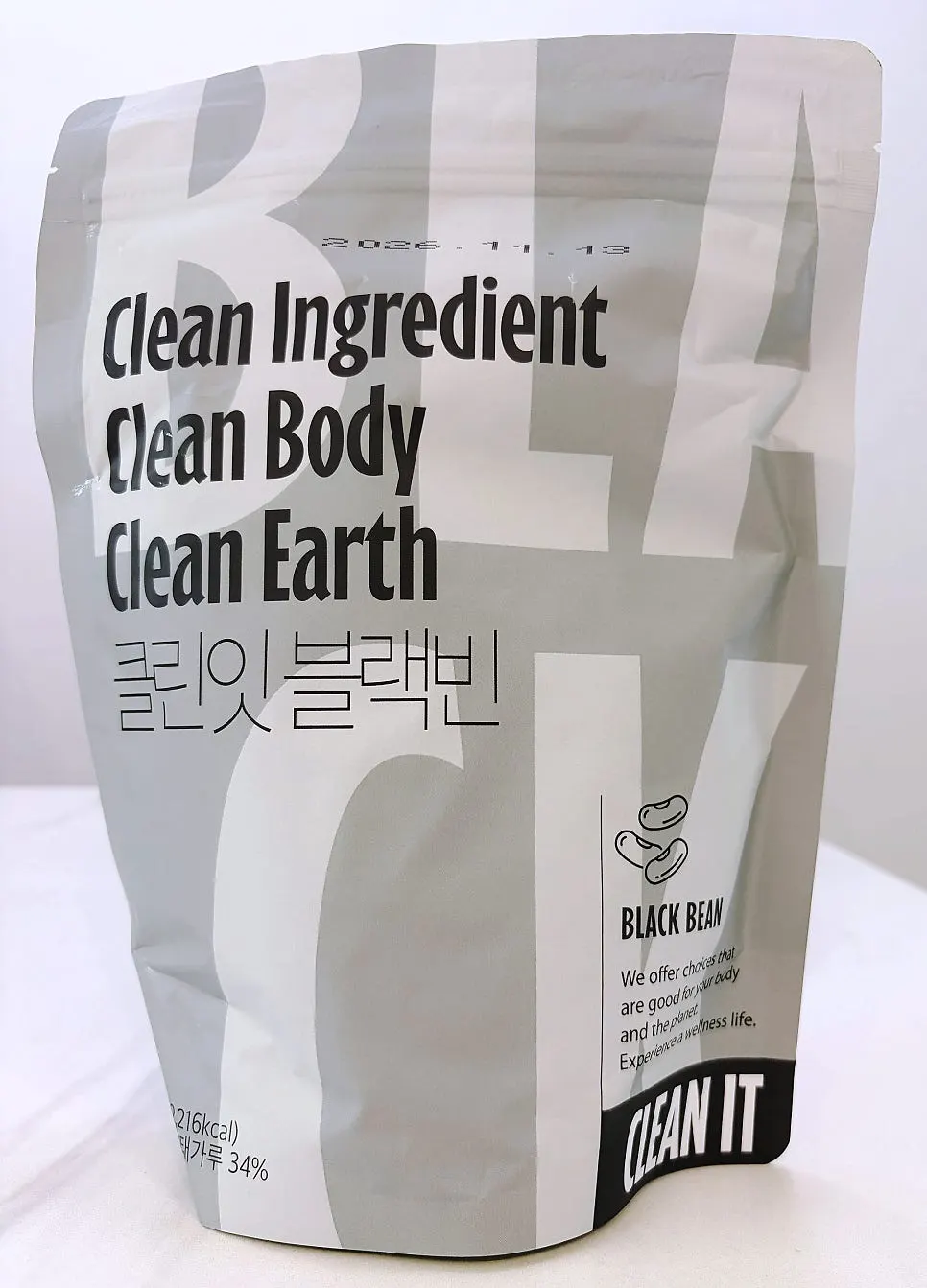 Opening the Cleanit Black Bean packaging