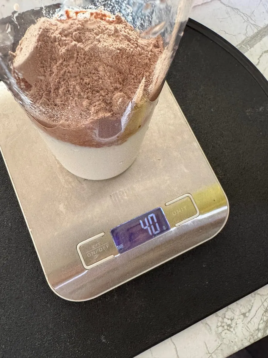 Polvo de proteína cacao listo para mezclar con leche