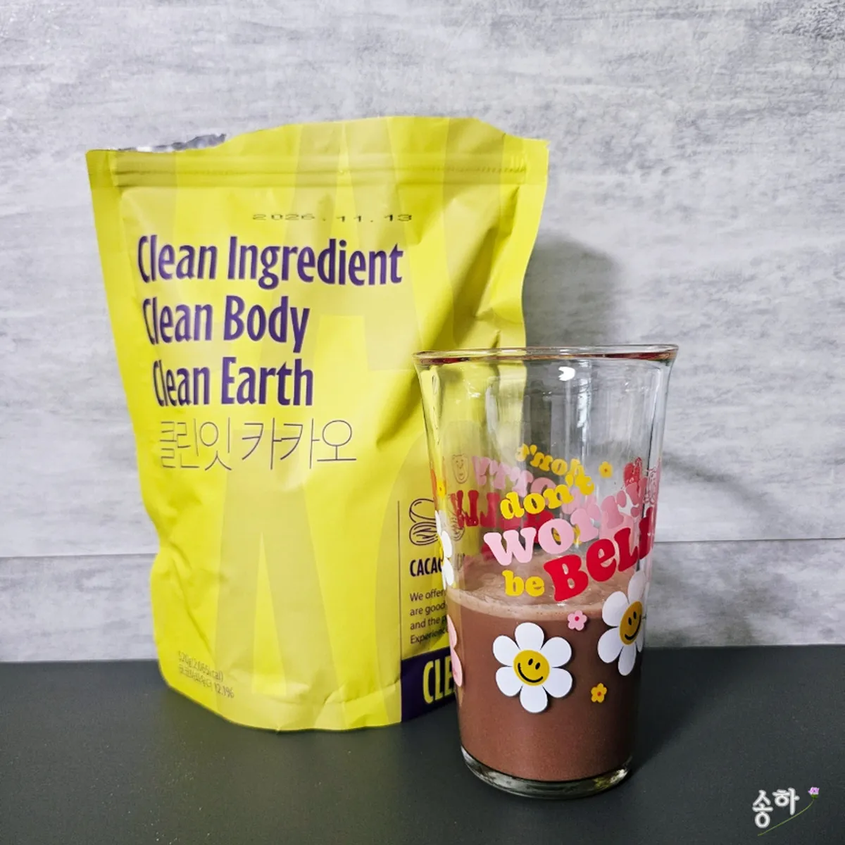 Cocoa protein shake mixed with cold water