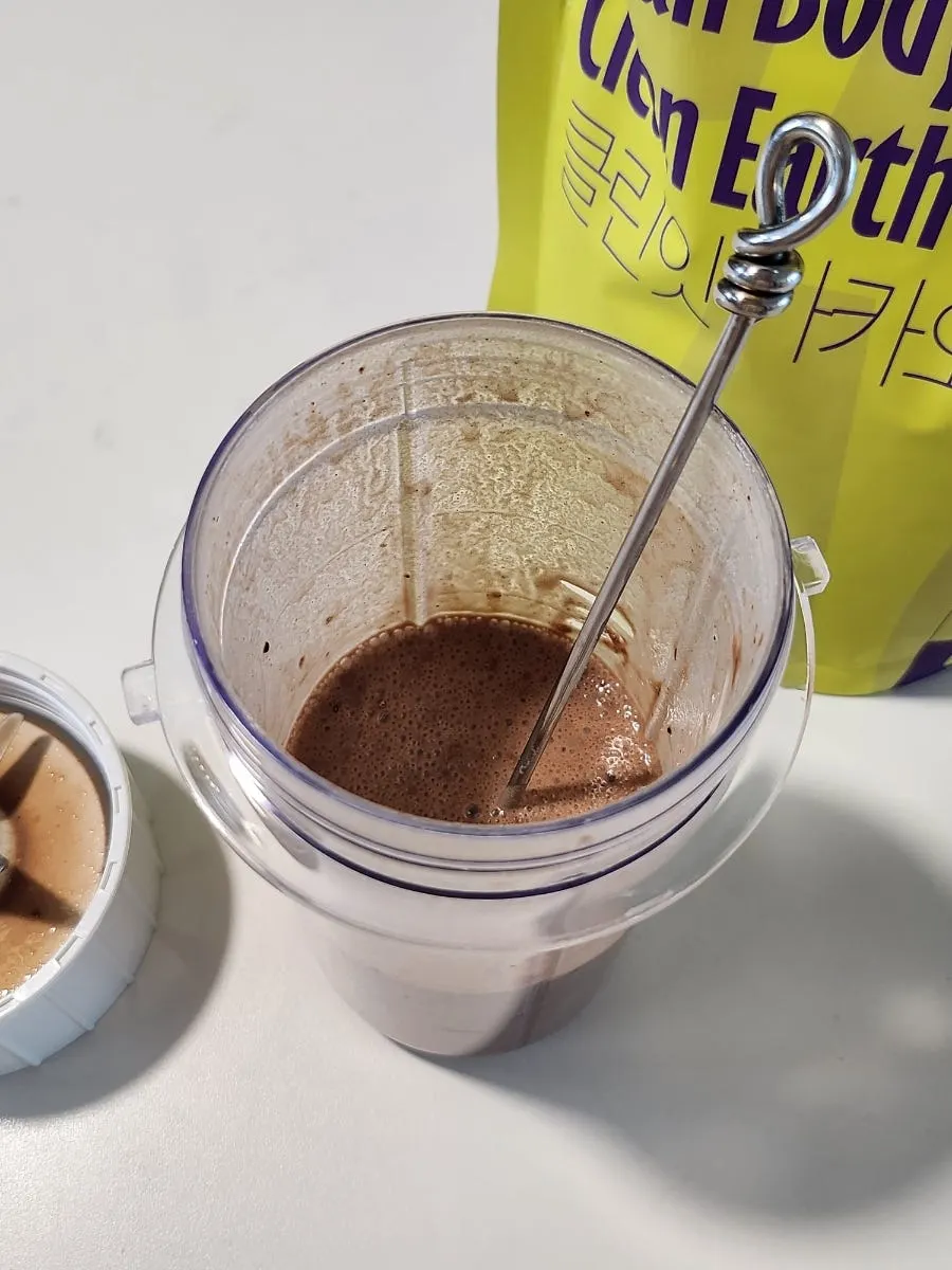 Cocoa shake adjusted to the preferred thickness