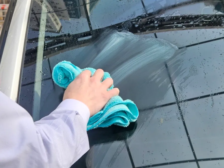 AutoGrooming Oil Film Remover examined before use