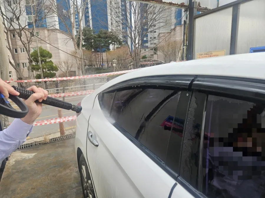 AutoGrooming Car Glass Oil Film Remover directions
