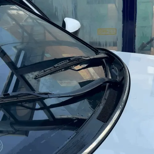 Car glass after using AutoGrooming oil-film remover